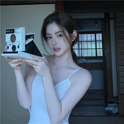 奇怪的她